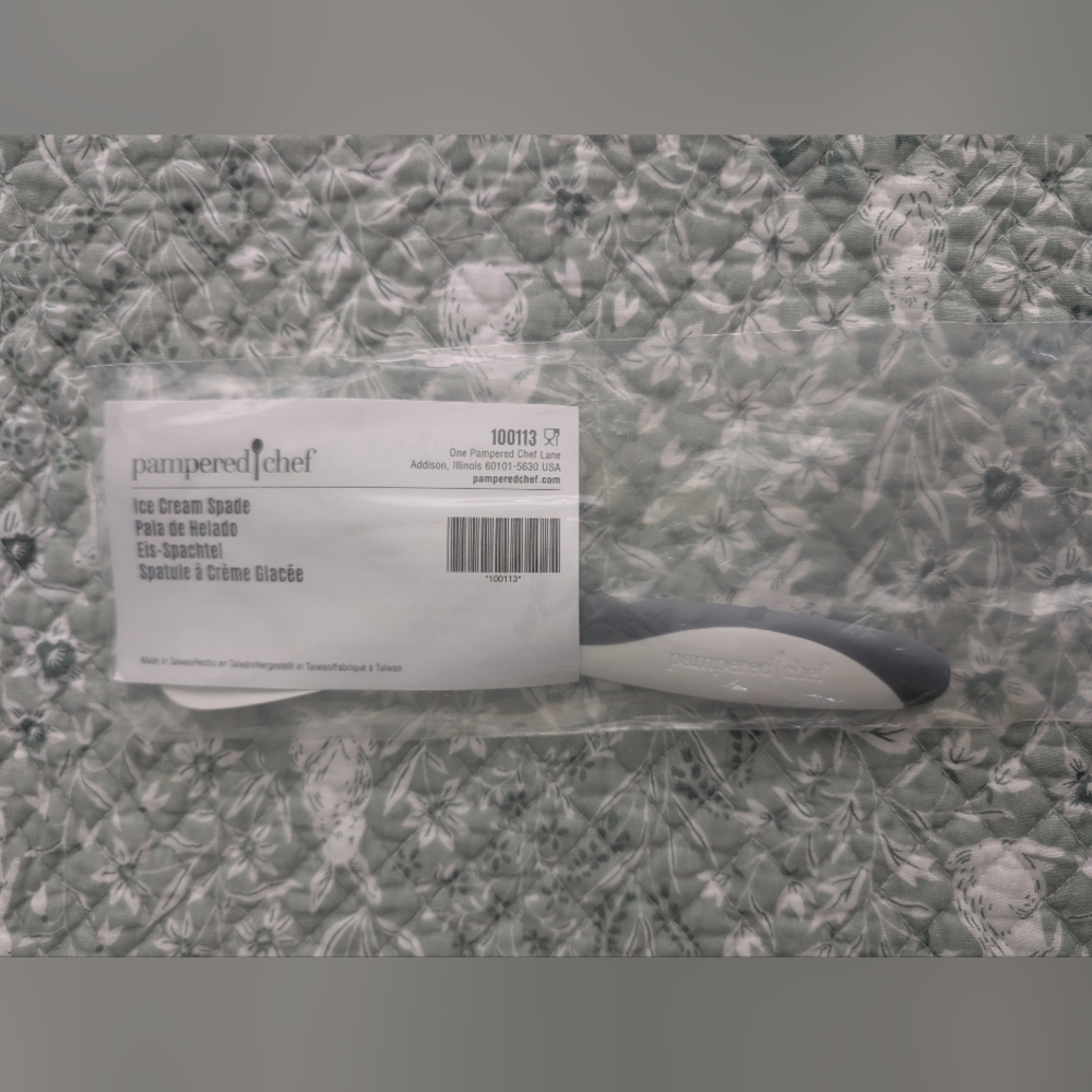 NWT Pampered Chef "Ice Cream Blade"